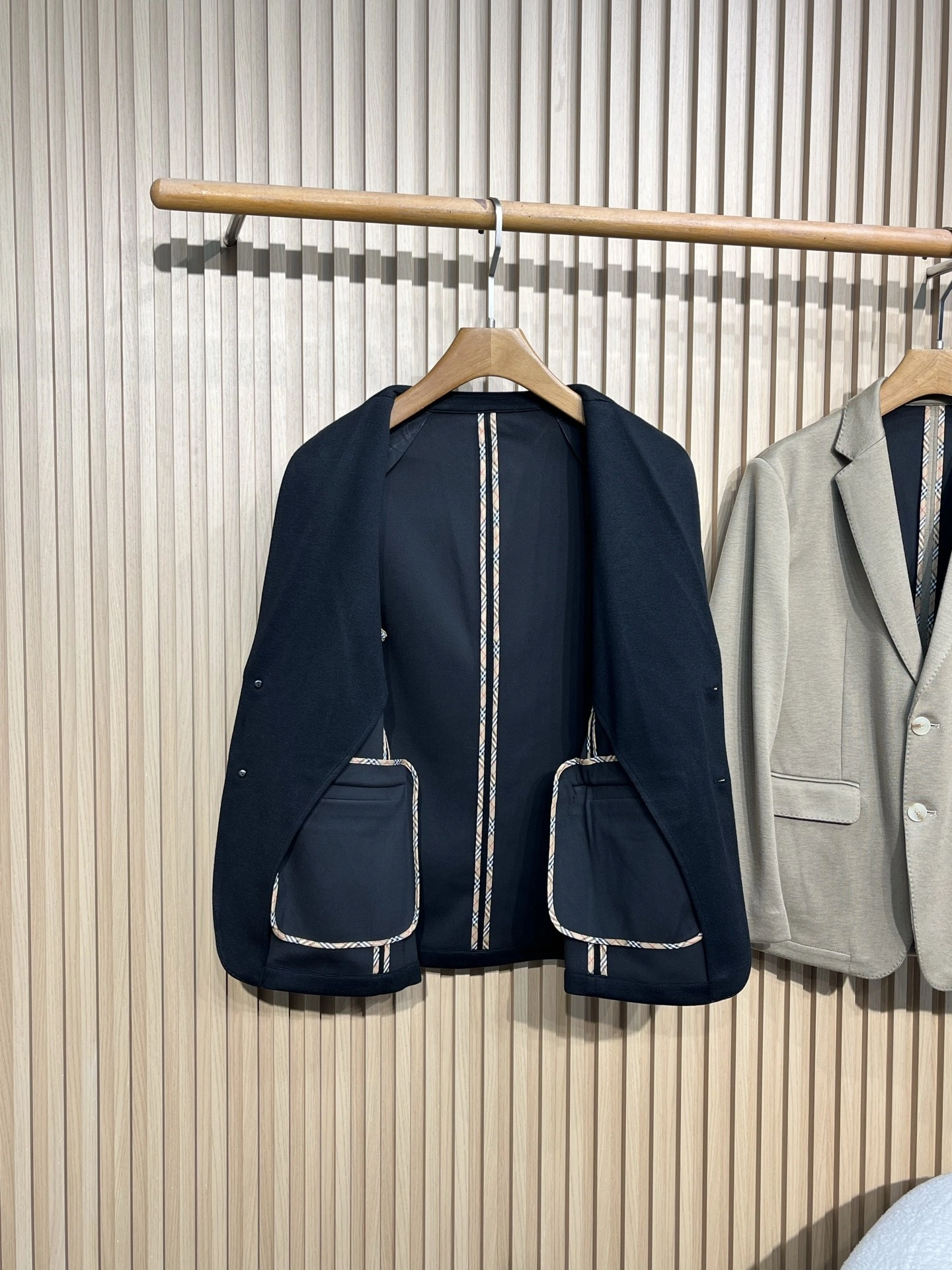 wg.luxury-- 2ur25rry wool 2colour item: E-F443J1817-2H